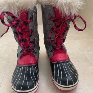 Sorel size 3 girl winter boots